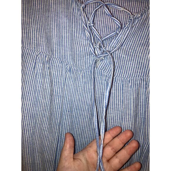 Old Navy blue and white eyelet flutter sleeve dress size medium - Picture 4 of 7